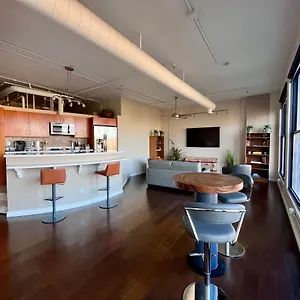 Apartment Luxury Industrial Loft On Mill